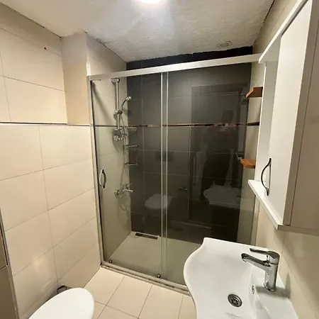 Cozy Garden-level Near Taksim Appartement *